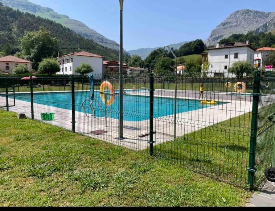 Casa En La Montana Con Piscina De Temporada Villa Arredondo Ngoại thất bức ảnh