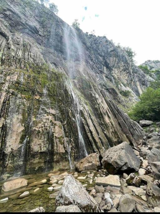 Casa En La Montana Con Piscina De Temporada Villa Arredondo Ngoại thất bức ảnh